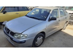 seat cordoba berlina (6k2) del año 2000 2