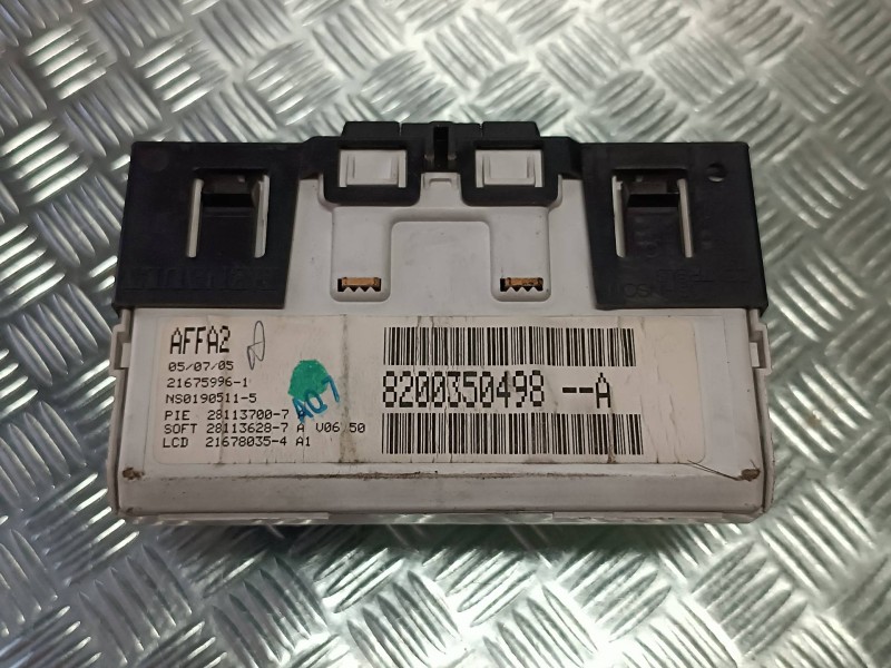 Recambio de pantalla multifuncion para renault megane ii coupe/cabrio referencia OEM IAM 8200350498A 216737709 SAGEM