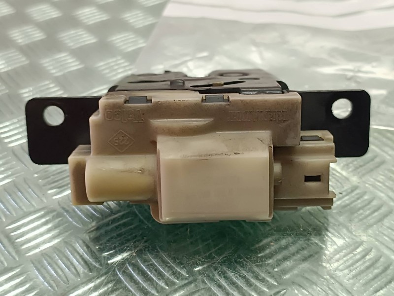 Recambio de cerradura maletero / porton para renault megane ii coupe/cabrio referencia OEM IAM 8200253851C  4 PINES