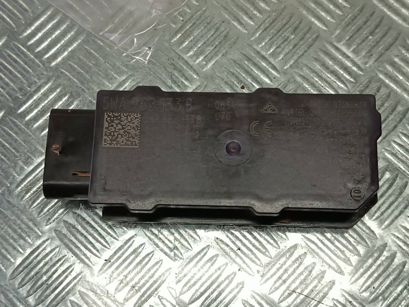 Recambio de modulo electronico para seat leon (kl1) referencia OEM IAM 5WA962133B DELANTERO DERECHO APERTURA SIN LAVE