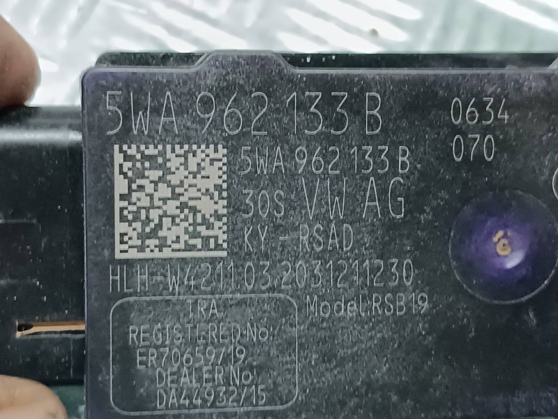 Recambio de modulo electronico para seat leon (kl1) referencia OEM IAM 5WA962133B DELANTERO DERECHO APERTURA SIN LAVE