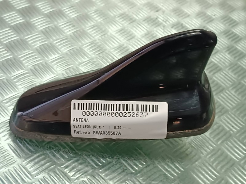 Recambio de antena para seat leon (kl1) referencia OEM IAM 5WA035507A  