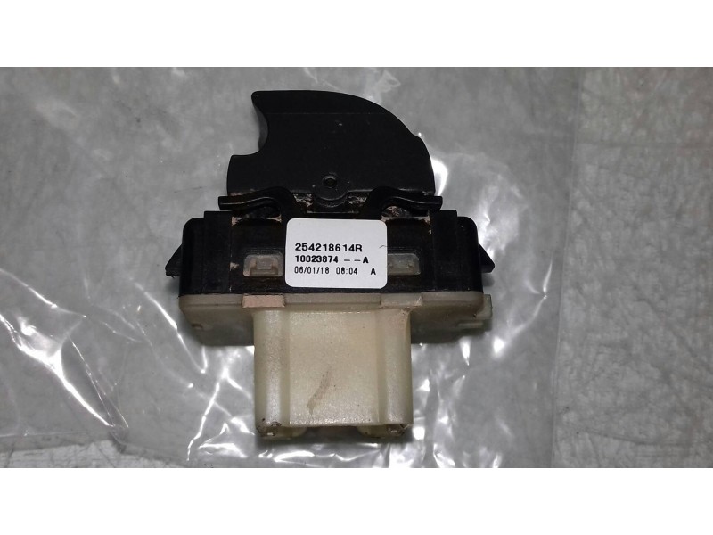 Recambio de mando elevalunas trasero derecho para renault captur xmod referencia OEM IAM 254218614R 10023874A 