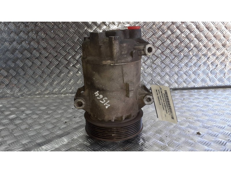 Recambio de compresor aire acondicionado para renault megane ii coupe/cabrio referencia OEM IAM 8200457418  DELPHI