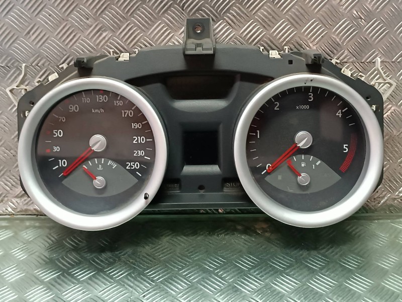 Recambio de cuadro instrumentos para renault megane ii coupe/cabrio referencia OEM IAM 8200399701D  RDAC168657