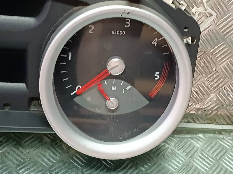 Recambio de cuadro instrumentos para renault megane ii coupe/cabrio referencia OEM IAM 8200399701D  RDAC168657