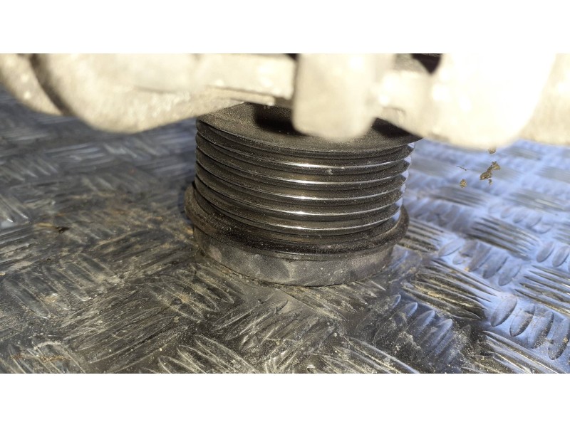 Recambio de alternador para citroen berlingo cuadro referencia OEM IAM 9810525380 VALEO CL15