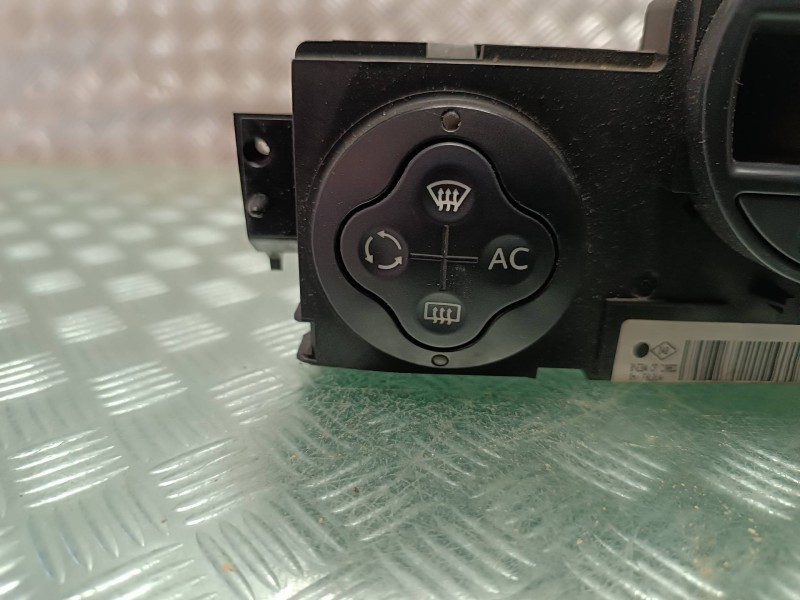 Recambio de mando climatizador para renault megane ii coupe/cabrio referencia OEM IAM 8200501456  VALEO