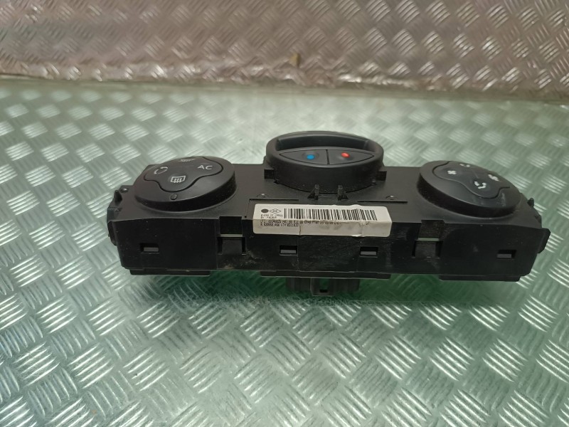 Recambio de mando climatizador para renault megane ii coupe/cabrio referencia OEM IAM 8200501456  VALEO