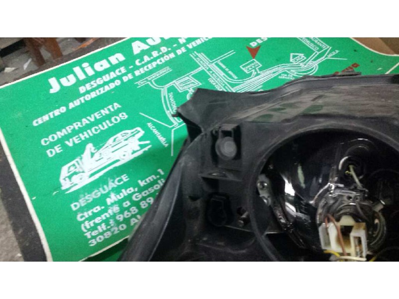 Recambio de faro derecho para citroen c2 collection referencia OEM IAM 9680128180  