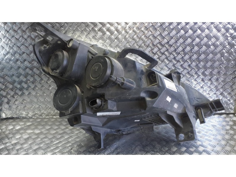 Recambio de faro izquierdo para citroen berlingo cuadro referencia OEM IAM 9682828280  8 PINES