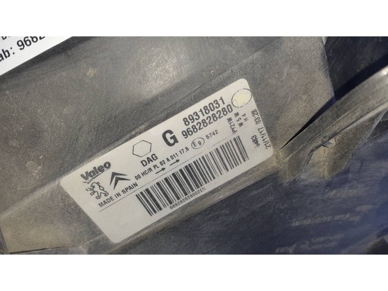 Recambio de faro izquierdo para citroen berlingo cuadro referencia OEM IAM 9682828280  8 PINES