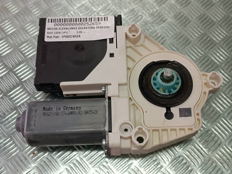 Recambio de motor elevalunas delantero derecho para seat leon (1p1) referencia OEM IAM 1K0959792H 1P0837402A BOSCH