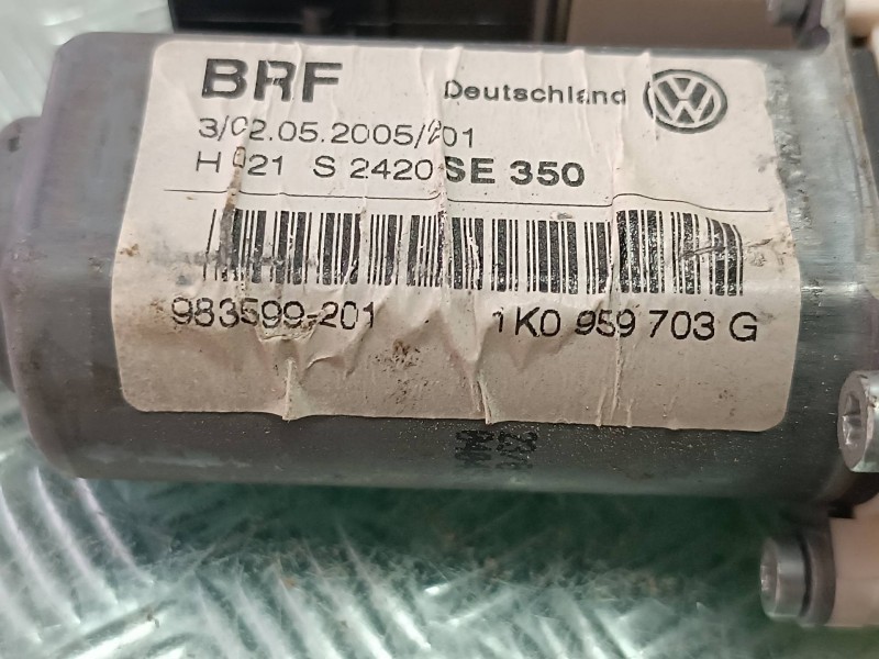 Recambio de motor elevalunas trasero izquierdo para seat leon (1p1) referencia OEM IAM 1K0959703G  18 PINES