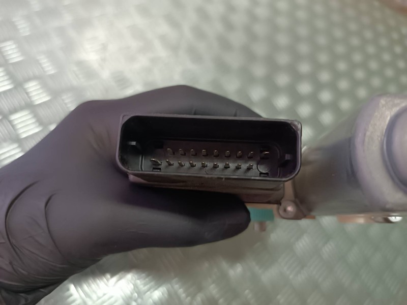 Recambio de motor elevalunas trasero izquierdo para seat leon (1p1) referencia OEM IAM 1K0959703G  18 PINES