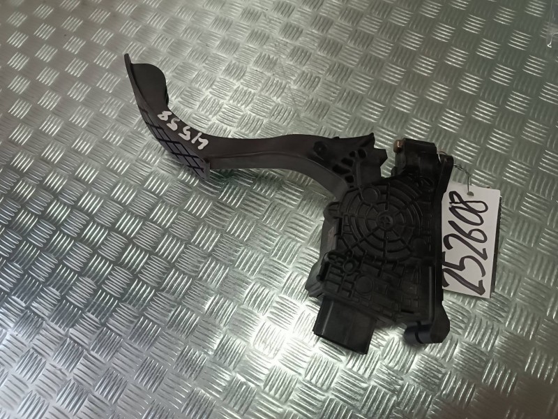 Recambio de potenciometro pedal para seat arona referencia OEM IAM 2Q1723503  6 PINES