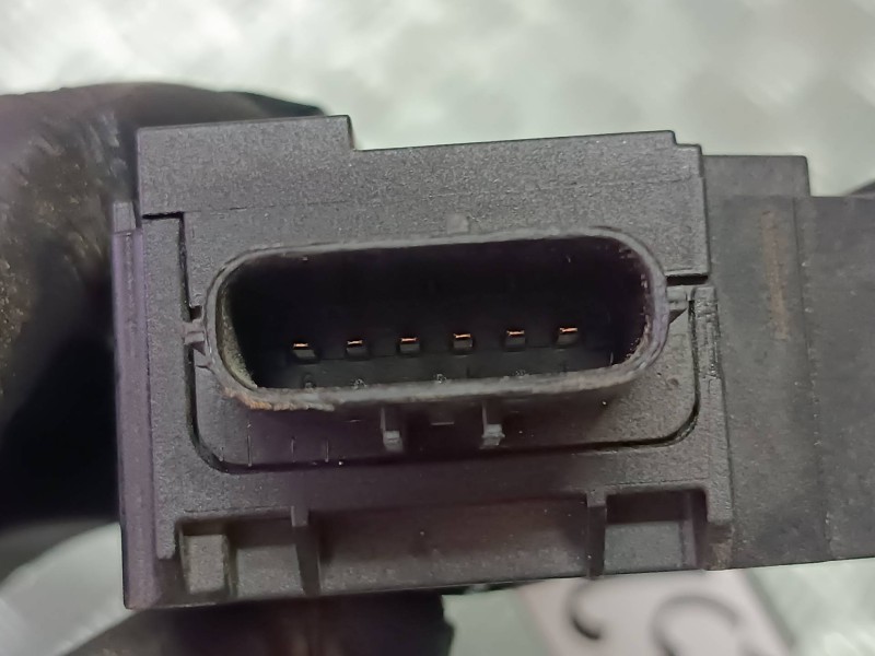 Recambio de potenciometro pedal para seat arona referencia OEM IAM 2Q1723503  6 PINES
