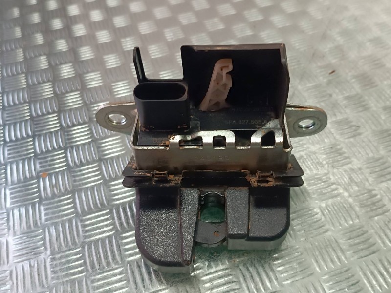 Recambio de cerradura maletero / porton para seat leon (kl1) referencia OEM IAM 5FA827505A  4 PINES