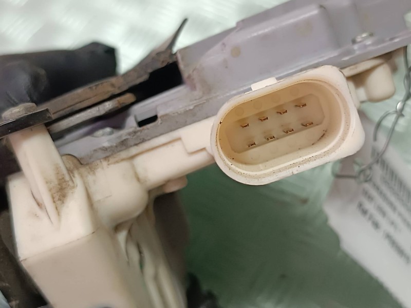 Recambio de cerradura puerta trasera izquierda para seat leon (1p1) referencia OEM IAM 1P0839015 8 PINES ELECTRICA