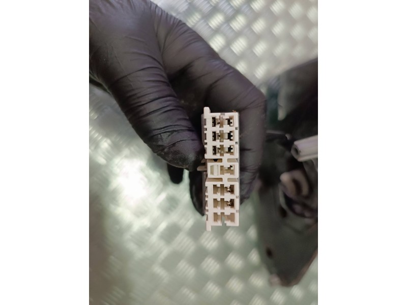 Recambio de retrovisor izquierdo para peugeot 406 berlina (s1/s2) srdt referencia OEM IAM E201  ELECTRICO