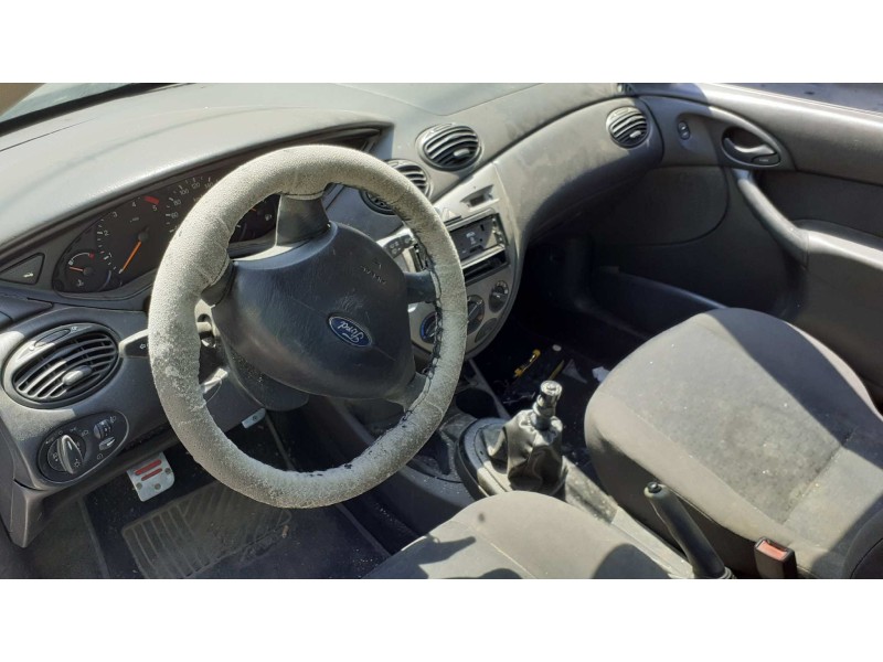 ford focus berlina (cak) del año 2003