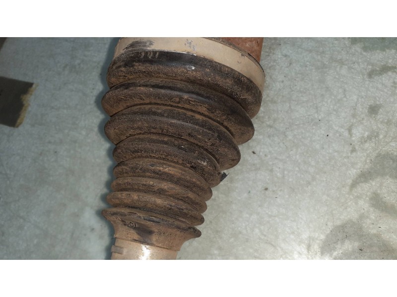 Recambio de transmision delantera izquierda para audi a4 ber. (b8) basis referencia OEM IAM 8K0407271AJ Y1AJ 10260456C