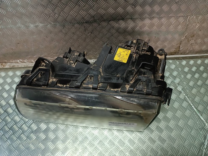 Recambio de faro izquierdo para bmw serie 3 berlina (e36) referencia OEM IAM 0301095201 631283634979 BOSCH