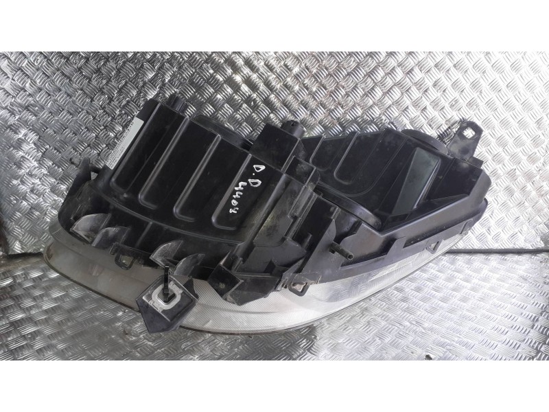 Recambio de faro derecho para fiat doblo referencia OEM IAM 51810671  8 PINES