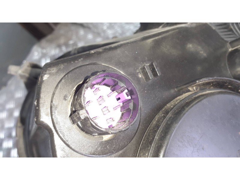 Recambio de faro derecho para fiat doblo referencia OEM IAM 51810671  8 PINES