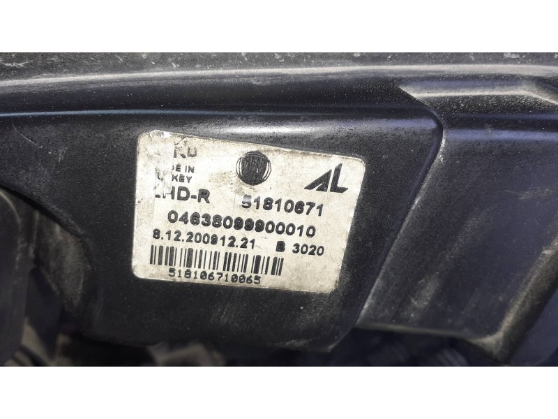 Recambio de faro derecho para fiat doblo referencia OEM IAM 51810671  8 PINES
