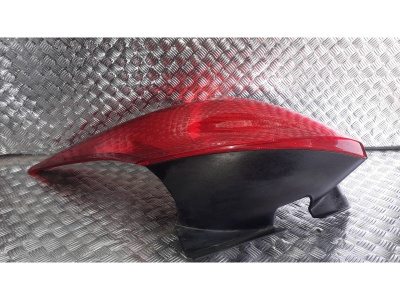 Recambio de piloto trasero derecho para ford focus lim. (cb8) referencia OEM IAM F1EB13404CF  5 PINES