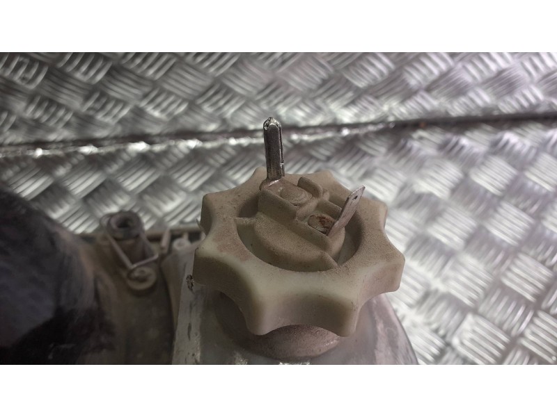 Recambio de faro derecho para citroen c15 referencia OEM IAM 0255682  3 PINES