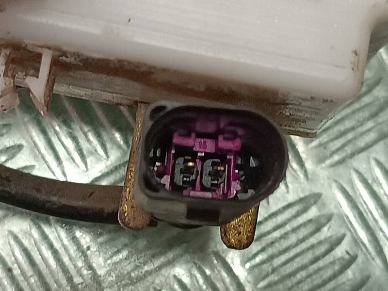 Recambio de cerradura puerta delantera derecha para seat cordoba berlina (6k2) referencia OEM IAM 6K4837016D  ELECTRICA