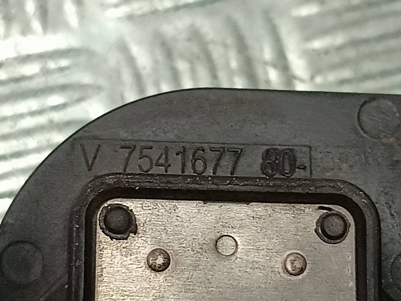 Recambio de sensor para peugeot 308 sw referencia OEM IAM V75416778005  CONECTOR 9 PINES