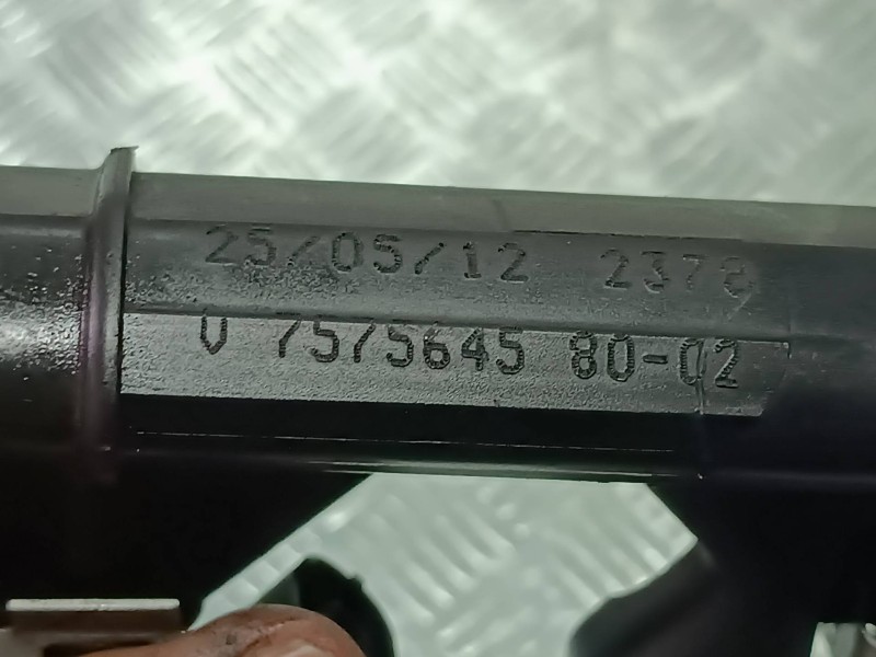 Recambio de rampa inyectora para peugeot 308 sw referencia OEM IAM 0757564580 075756458002 