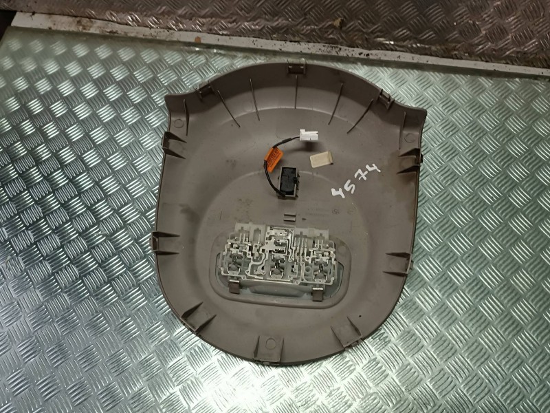 Recambio de luz interior para citroen berlingo cuadro referencia OEM IAM 9680892377 90420000 