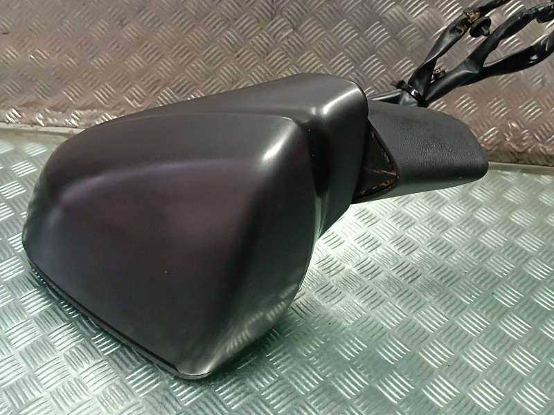 Recambio de retrovisor izquierdo para seat leon (kl1) referencia OEM IAM 0411825  ELECTRICO