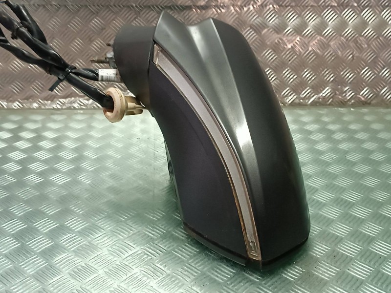 Recambio de retrovisor izquierdo para seat leon (kl1) referencia OEM IAM 0411825  ELECTRICO