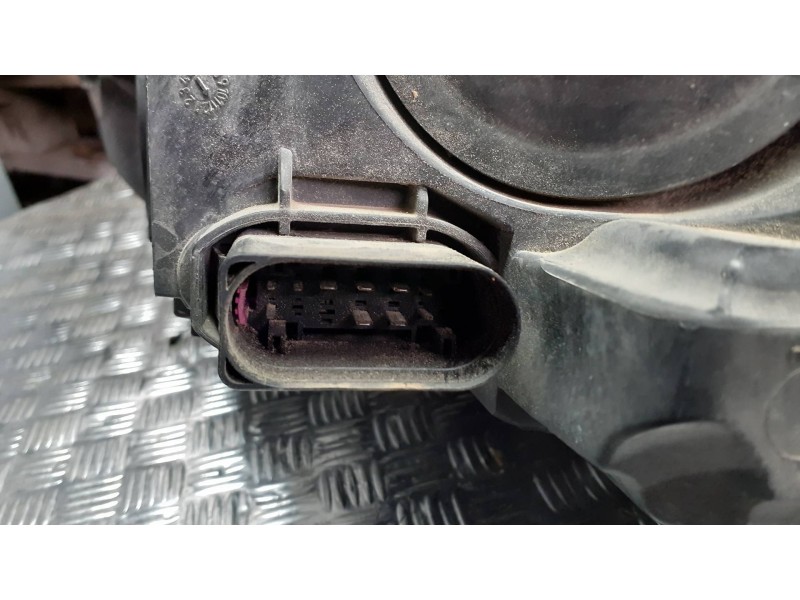 Recambio de faro derecho para ford focus lim. (cb8) referencia OEM IAM F1EB13W029CB  10 PINES