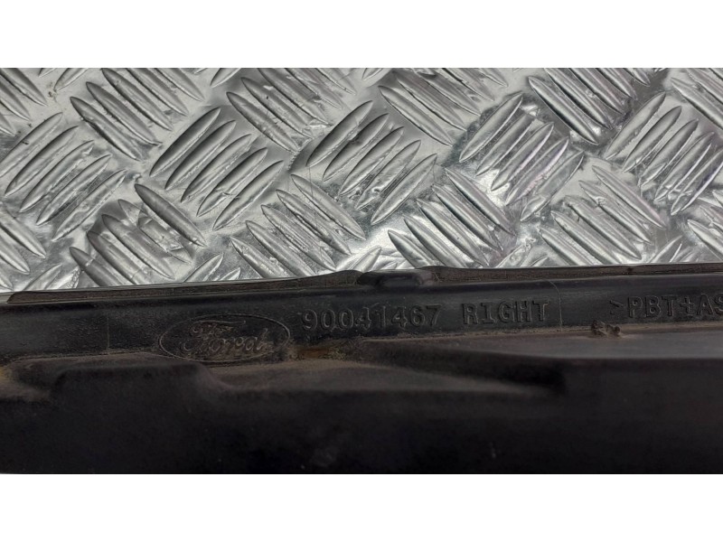 Recambio de faro antiniebla derecho para ford focus lim. (cb8) referencia OEM IAM 90041467  2 PINES
