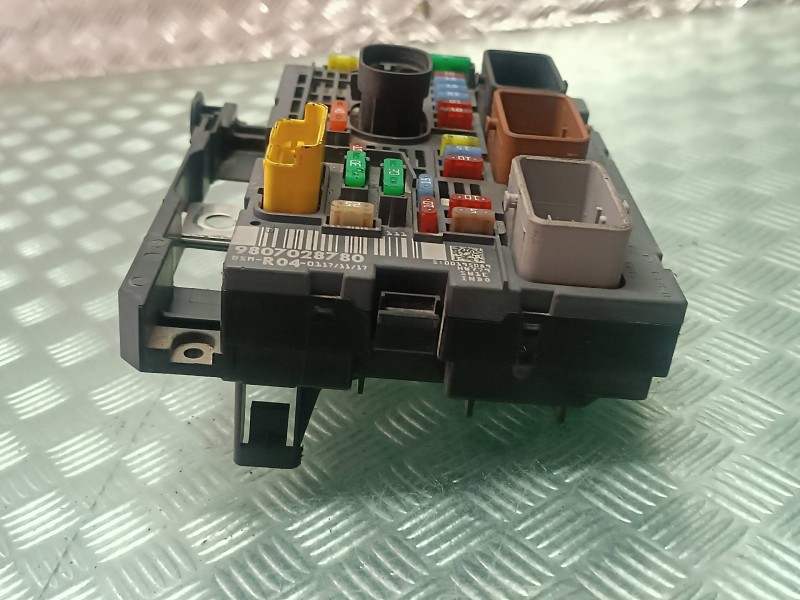 Recambio de caja reles / fusibles para citroen berlingo cuadro referencia OEM IAM 9807028780 BSMR04 DELPHI