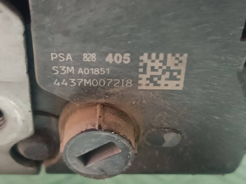 Recambio de cerradura puerta delantera derecha para citroen berlingo cuadro referencia OEM IAM 828405  ELECTRICA