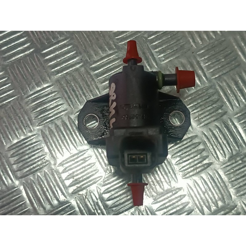 Recambio de valvula aire adicional para ford focus lim. (cb8) referencia OEM IAM 9688124580  CONECTOR 2 PINES