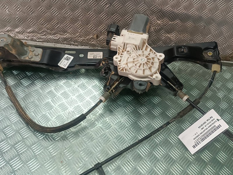 Recambio de elevalunas delantero derecho para ford focus lim. (cb8) referencia OEM IAM 924129104  ELECTRICO