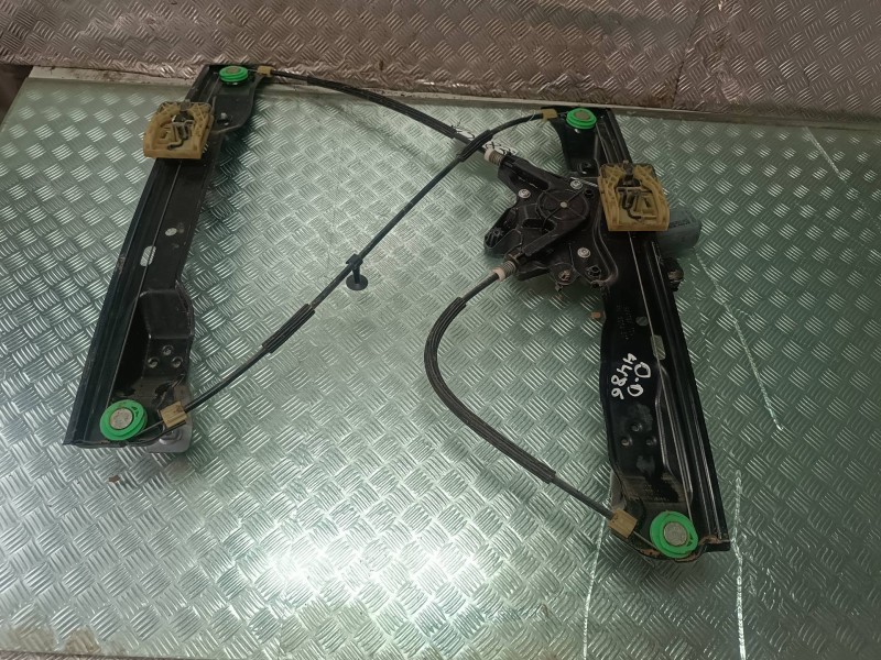 Recambio de elevalunas delantero derecho para ford focus lim. (cb8) referencia OEM IAM 924129104  ELECTRICO