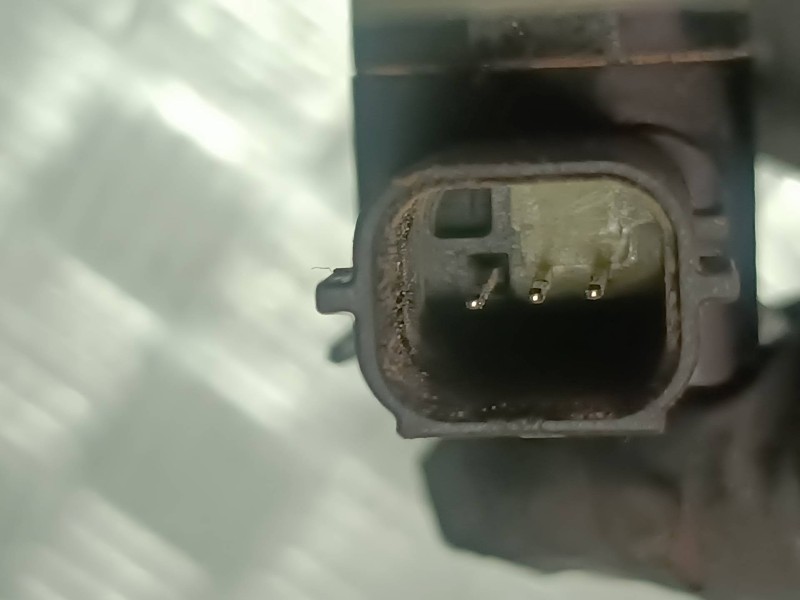 Recambio de sensor para ford focus lim. (cb8) referencia OEM IAM EM2T15K859AAW  CONECTOR 3 PINES