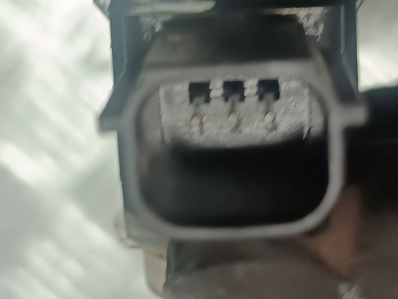 Recambio de sensor para ford focus lim. (cb8) referencia OEM IAM EM2T15K859AAW  CONECTOR 3 PINES