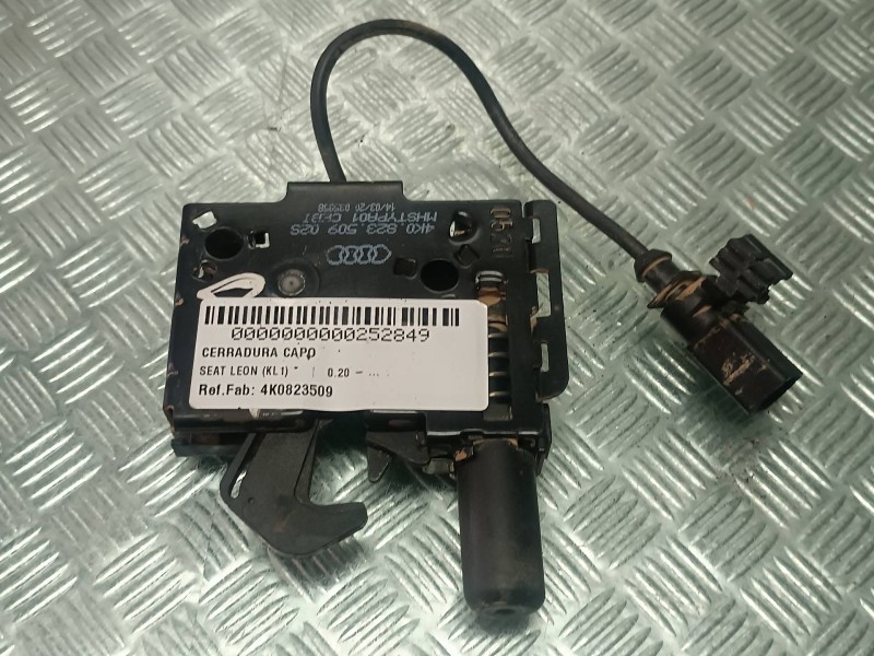 Recambio de cerradura capo para seat leon (kl1) referencia OEM IAM 4K0823509  CONECTOR 2 PINES