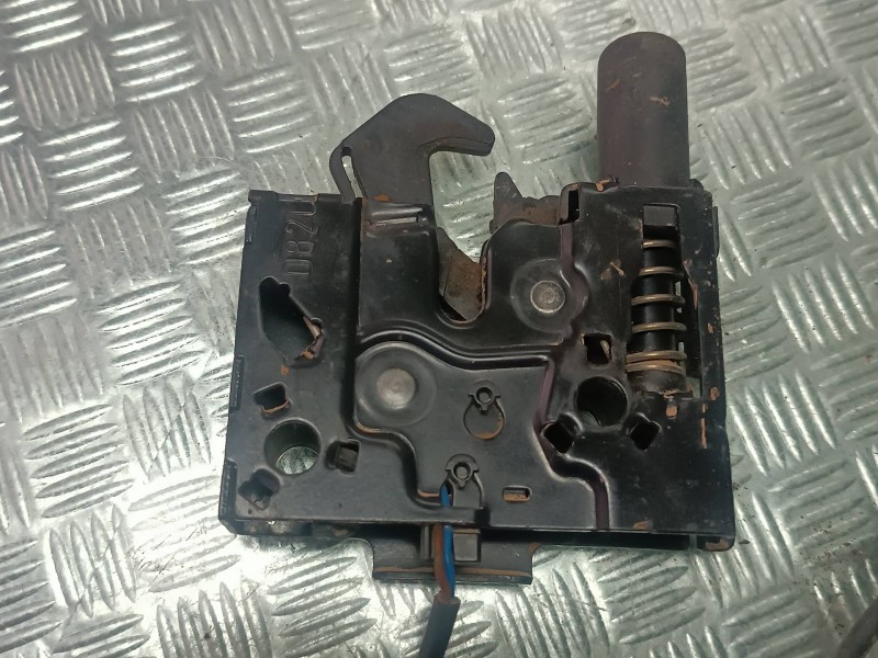 Recambio de cerradura capo para seat leon (kl1) referencia OEM IAM 4K0823509  CONECTOR 2 PINES