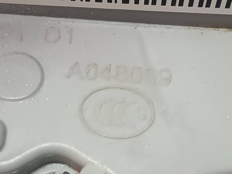 Recambio de cerradura puerta trasera derecha para peugeot 308 sw referencia OEM IAM 006174 A048069 ELECTRICA